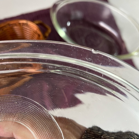 VINTAGE GLASSBAKE CASSEROLE DISH WITH LID & WICKER BASKET J235 1QT 29 USA 79 - Picture 6 of 9